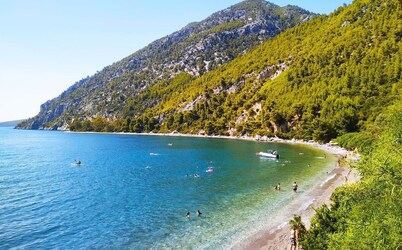 Nerotrivia Villa - Ocean Panorama and Lush Gardens