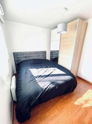 1 chambre, fer et planche à repasser, Wi-Fi