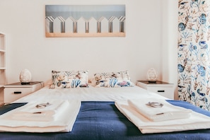 Iron/ironing board, free WiFi, bed sheets