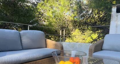 Discover Your Enchanting Retreat in Villa Rhodos Skiathos