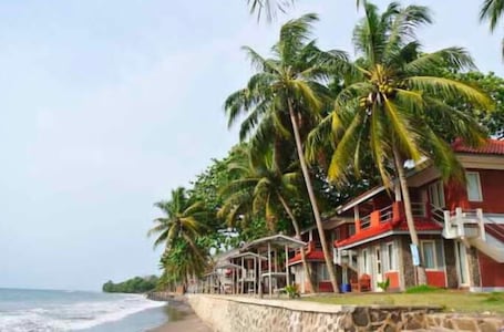 Front of property. Resort Prima Anyer