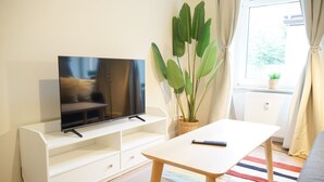 Living area - Cosy & quiet apartment w/great transport links (Erfurt)
