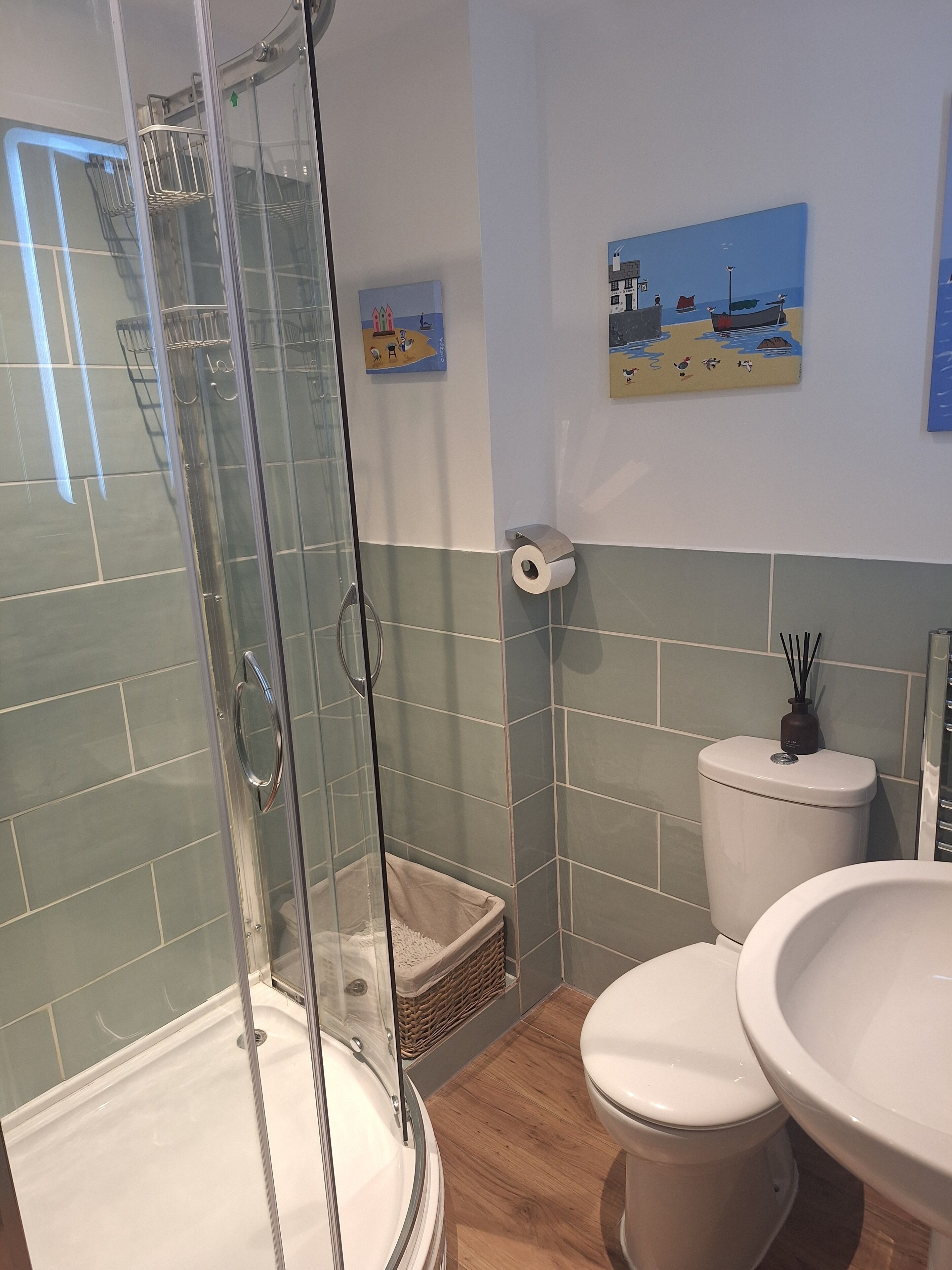 Studio | Bathroom