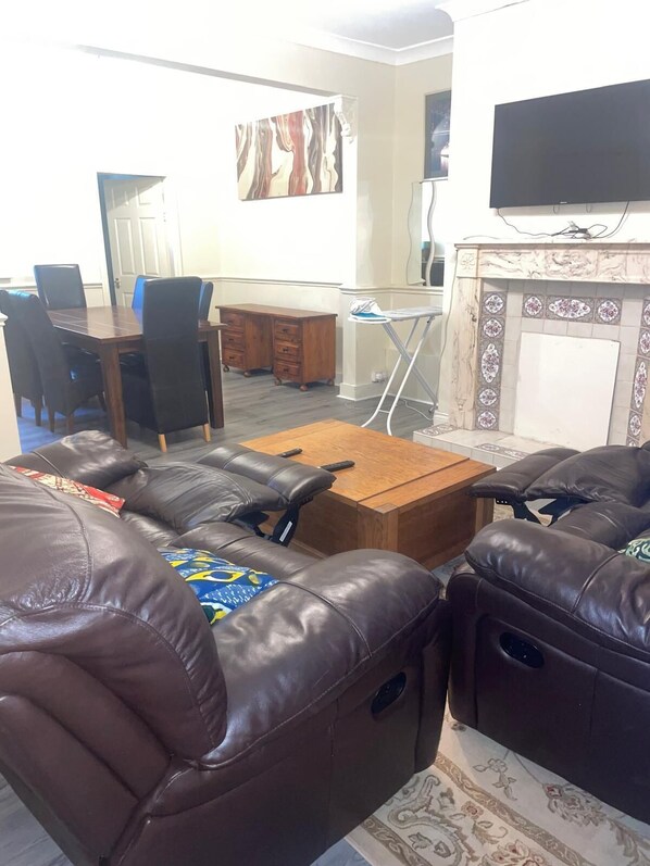 Interior - Welcome to Your Home of Freedom! Enjoy Your Stay (Newcastle-upon-Tyne)