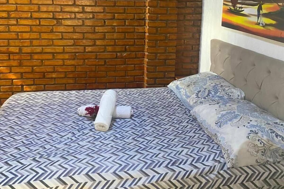 Basic Suite (Number 3) | 1 bedroom, bed sheets