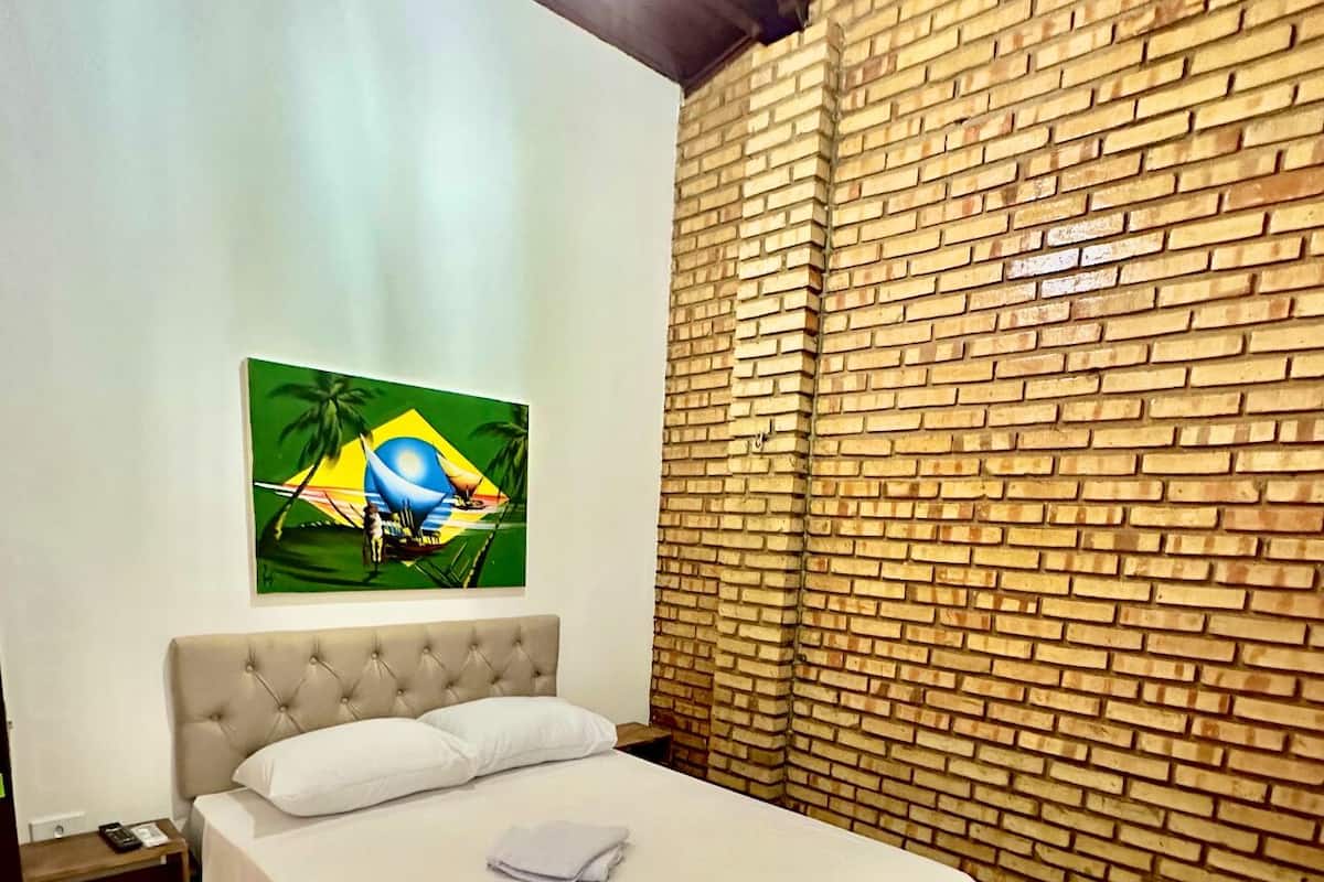 Basic Suite (Number 7) | 1 bedroom, bed sheets