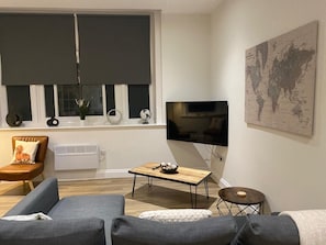 House | Ruang tamu | TV