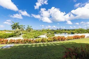 Property grounds - New ! Blue Dream apartment with swimming pool (Sint Maarten)