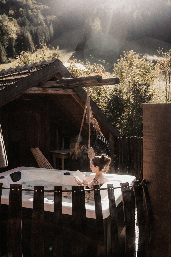 Bain à remous extérieur