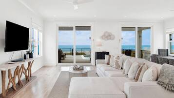 House, Multiple Beds, Pool Access, Ocean View (Luna Azul) | Living area | 42-inch flat-screen TV with digital channels