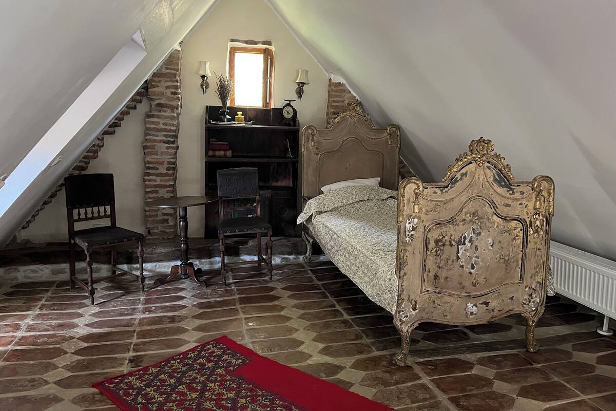 Honeymoon Apartment, Garden View | 2 bedrooms, iron/ironing board