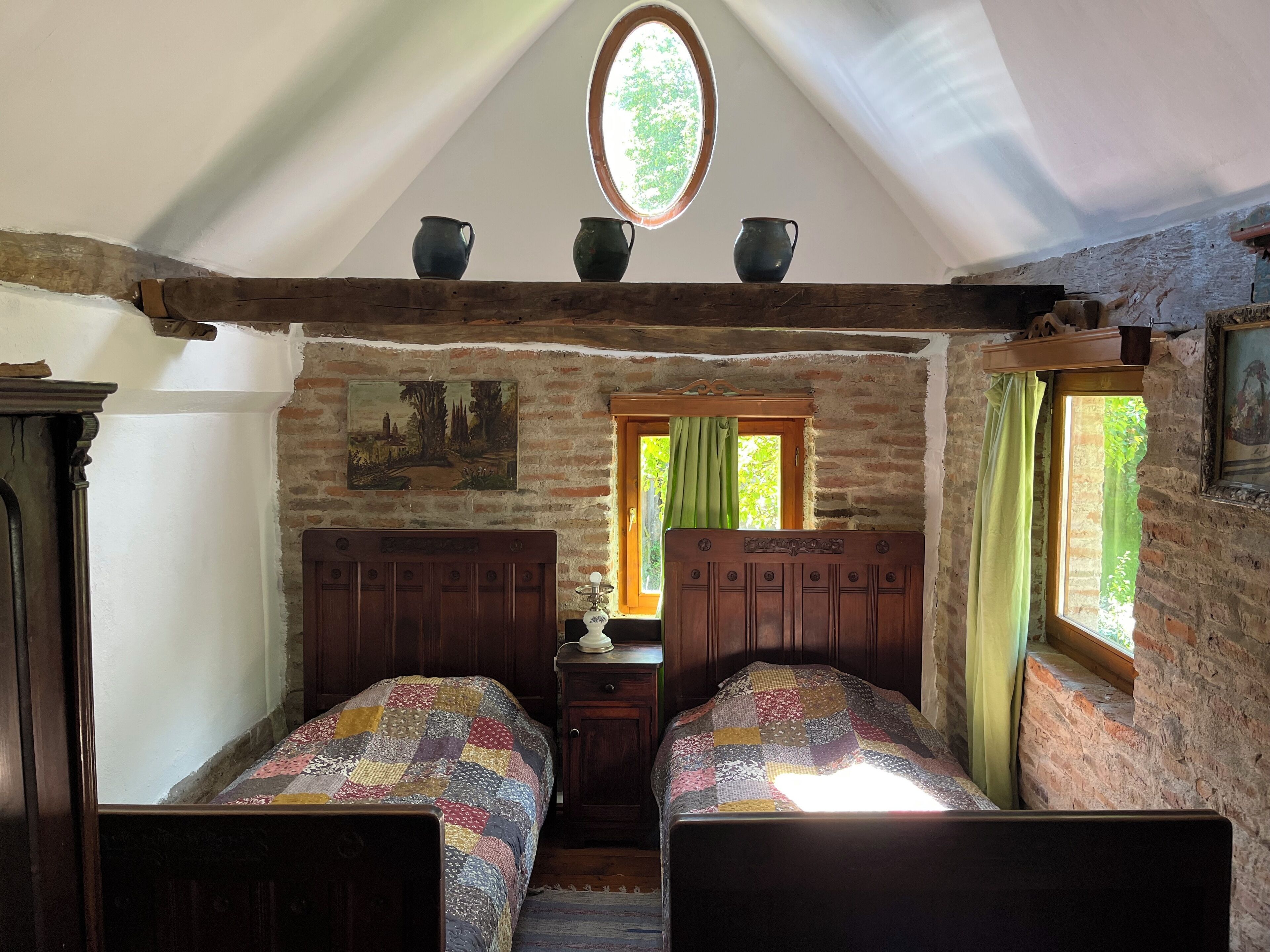 Romantic Bungalow, Garden View | 2 bedrooms, iron/ironing board