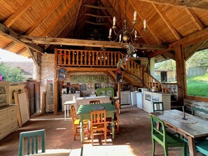 Outdoor dining - Dominic Boutique  (Saschiz)