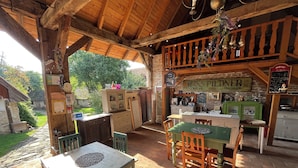 Dining - Dominic Boutique  (Saschiz)