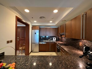 Apartment | Eigene Küche | Kühlschrank, Mikrowelle, Ofen, Geschirrspüler