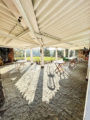 Villa | Outdoor dining