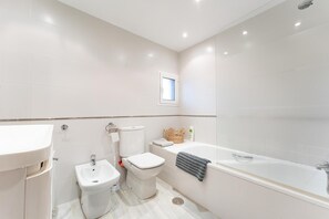 Bathroom - Faro's Marbella Apartment - Monte Paraiso (Málaga)