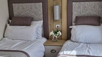 Cabin | 3 bedrooms, bed sheets