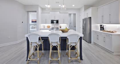 New 2-bedroom cottage close to downtown Naples