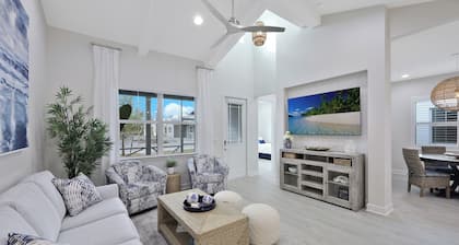 New 2-bedroom cottage close to downtown Naples