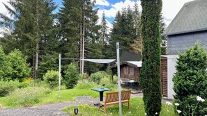 Outdoor dining - Gemütliches Ferienapartment auf dem Rennsteig (98694 Ilmenau OT Allzunah)