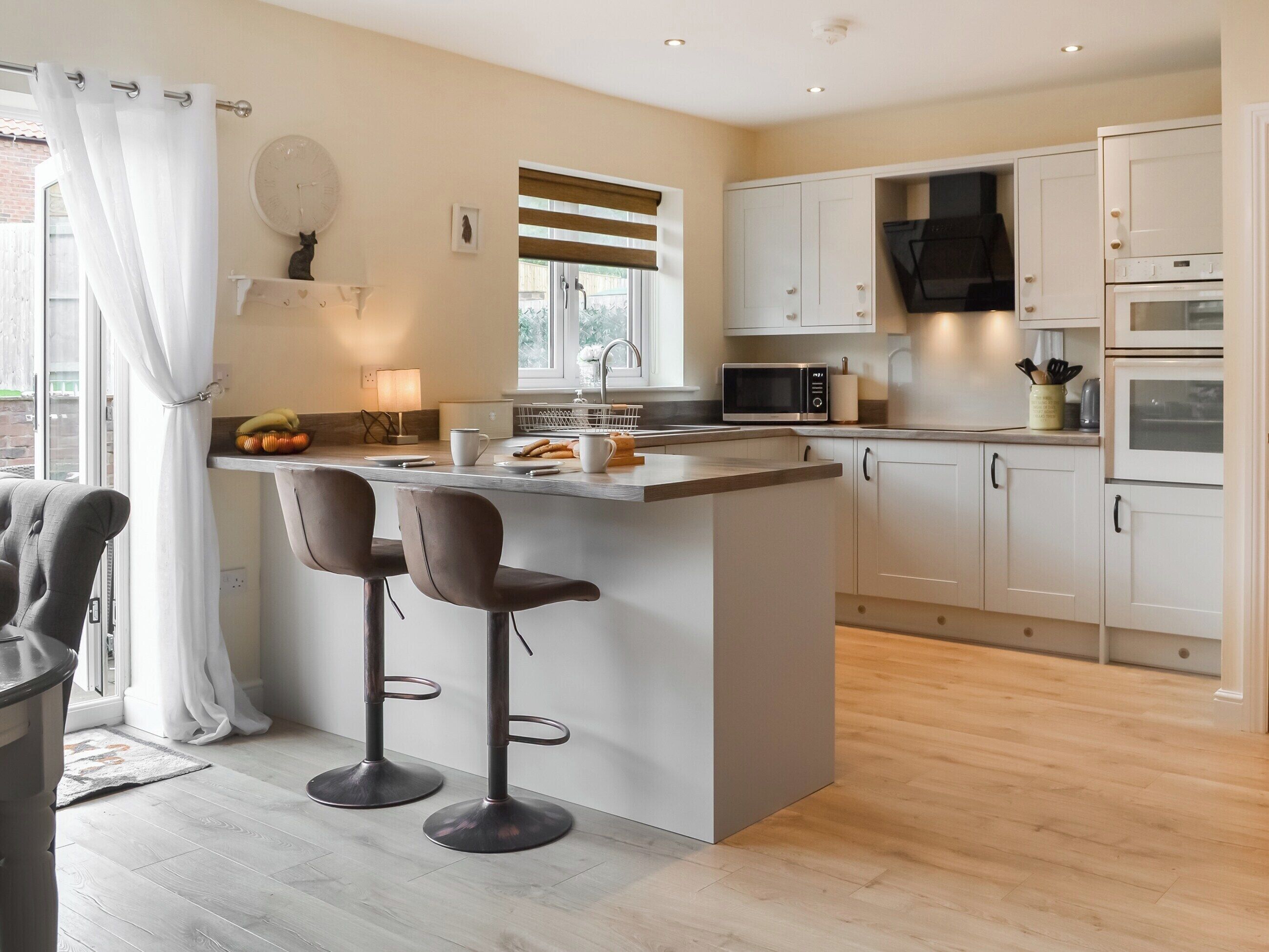 Dishwasher, highchair