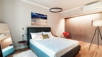 Apartment | 1 bedroom, premium bedding, down duvets, iron/ironing board