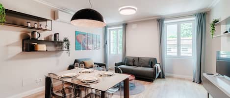 1 bedroom, premium bedding, down duvets, iron/ironing board