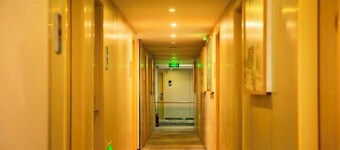 Rest Hotel (Lanzhou railway station store)
