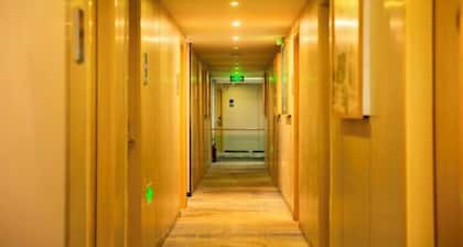 Rest Hotel (Lanzhou railway station store)