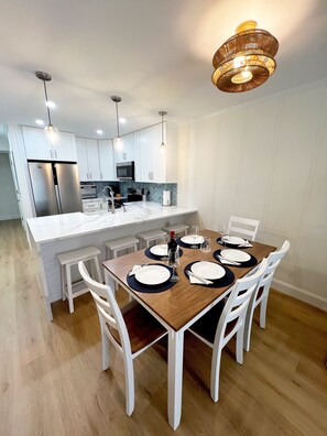 Dining - Christmas at the beach! Cozy Luxe Beach Condo: Fully Renovated + Pool (Murrells Inlet)