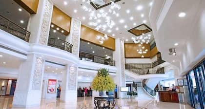 Rosedale Hotel & Suites