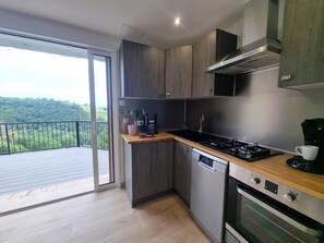 Fridge, microwave, dishwasher