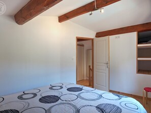 2 bedrooms