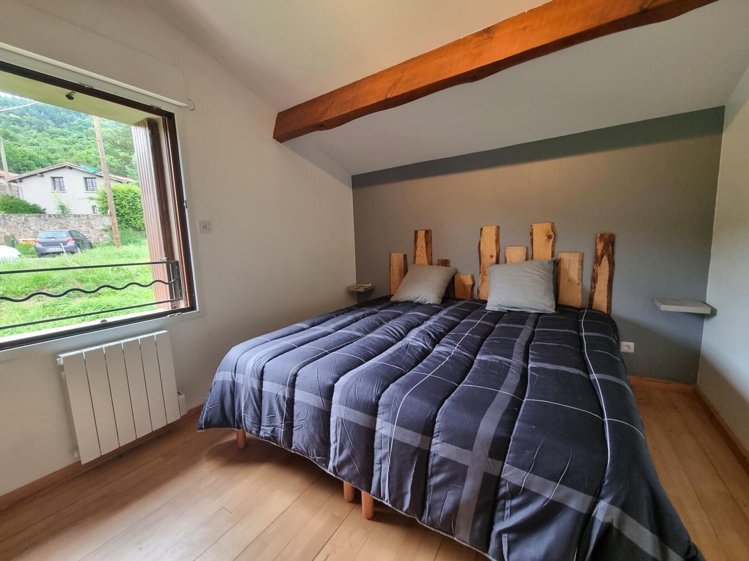 2 bedrooms