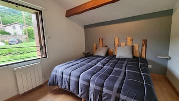 2 bedrooms