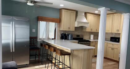 Spacious 4 bed & 2 bath House Near UBS Arena, JFK, and NYC