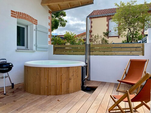 Cozy New Cottage Near Beach with Private Terrace, Hot Tub, and EV Charger