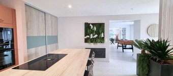 Cozy cottage with WIFI and large garden, near Disneyland