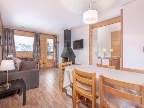Dining - Modern 3-room apartment for 6 in Avoriaz, sunny balcony (Avoriaz)