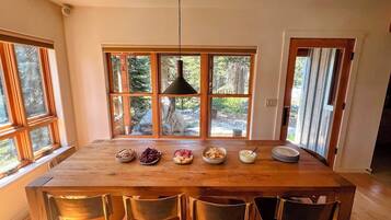 تناول الطعام