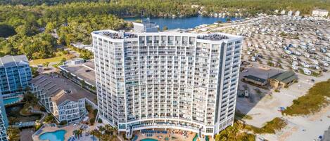 المنشأة من الخارج