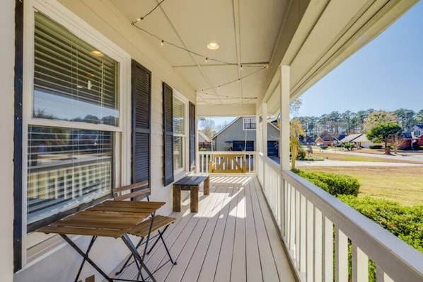 ش�رفة/رواق