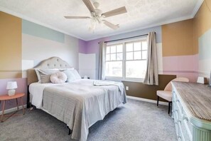 3 slaapkamers, een strijkplank/strijkijzer, wifi, beddengoed