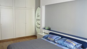 1 bedroom, iron/ironing board, WiFi, bed sheets - "Nea Parthenope" apartment. (Napoli)
