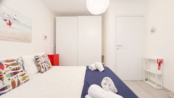 ์ํํธ | 1 ๊ฐ์ ์นจ์ค