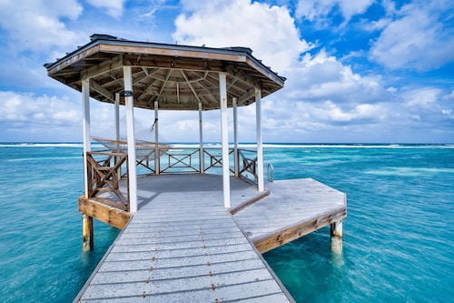 Far Tortuga: 20 Adults Single Level Beach Villa w/ Heated Pool and Private Dock