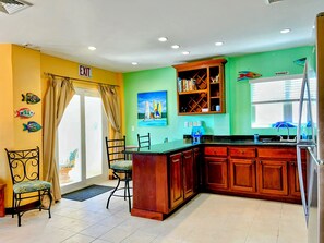 Apartamento, para fumantes | 11 quartos, escrivaninha