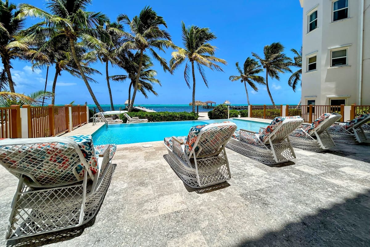 Departamento, para fumadores | 11 habitaciones y escritorio