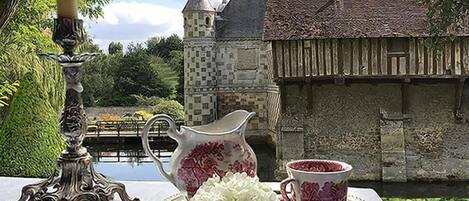 屋外ダイニングエリア